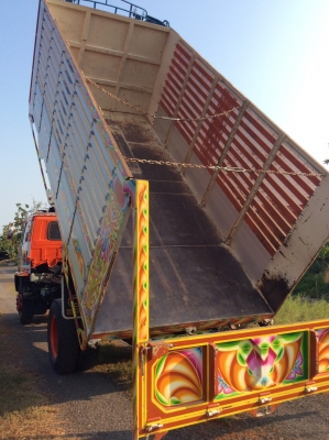 ISUZU ROCKY 6ล้อ(ดั๊มเกษตร) รถห้างแท้ ยาว 5.4 ม. รถเดิมๆ วิ่ง 42,&times;&times;&times; (ป้ายแดงใช้งานในสนามบิน) ยางดีทุกเส้น เครื่องดี ครัทซีสวยจัด รถเดิมๆ บางๆ สด สวย สภาพพร้อมใช้งาน ขาย 620,000 บาท ศุภากร 081-1903107, 081-4252943