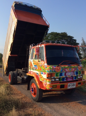 ISUZU ROCKY 6ล้อ(ดั๊มเกษตร) รถห้างแท้ ยาว 5.4 ม. รถเดิมๆ วิ่ง 42,&times;&times;&times; (ป้ายแดงใช้งานในสนามบิน) ยางดีทุกเส้น เครื่องดี ครัทซีสวยจัด รถเดิมๆ บางๆ สด สวย สภาพพร้อมใช้งาน ขาย 620,000 บาท ศุภากร 081-1903107, 081-4252943