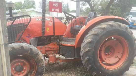 รถไถคูโบต้า m7040 ราคา 360,000บาทมีใบมีดันหน้า สนใจติดต่อสุขุมตรัง0872836792