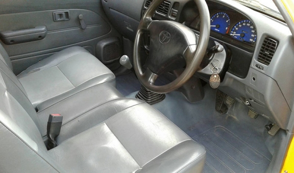 โตโยต้ HILUX TIGER D4D ปี 47 สีเดิมทั้งคัน