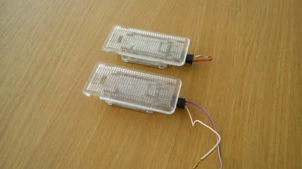 ไฟแผงประตู ของรถ BMW ไฟแผงประตู ของรถ BMW