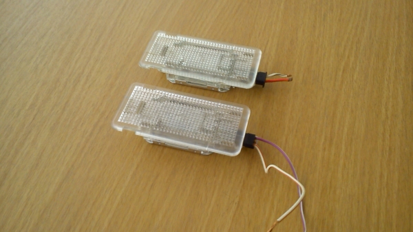 ไฟแผงประตู ของรถ BMW ไฟแผงประตู ของรถ BMW