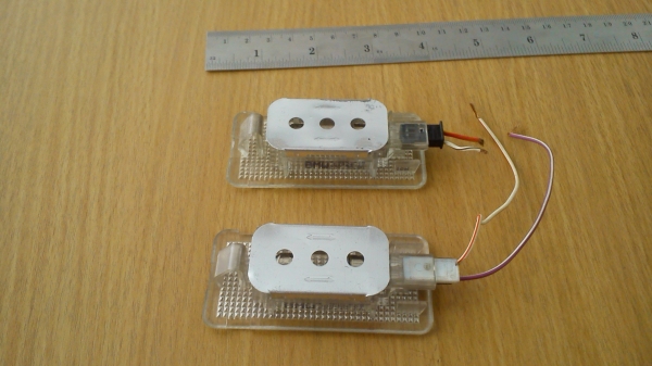 ไฟแผงประตู ของรถ BMW ไฟแผงประตู ของรถ BMW