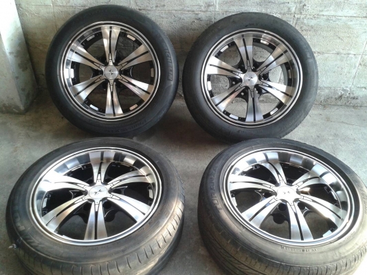 ล้แม็ก17นิ้ว6รู พร้อมยาง สวยๆ 4 ล้อ ราคา 7900 บาท