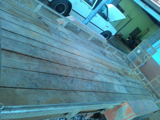 ขายรถพ่วง 1.80 x4.40 ราคา 45,000 0818618678,0899347475