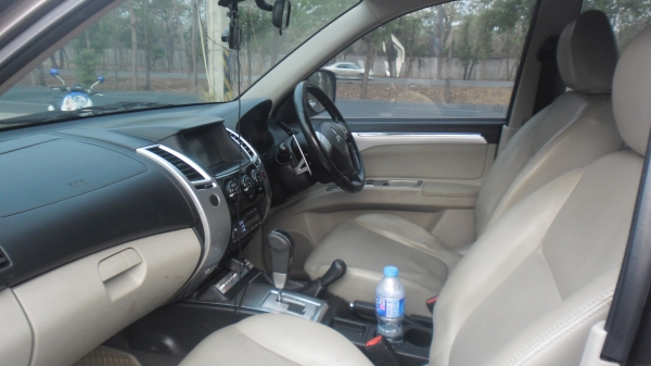 ขายด่วนปาเจโร่3.2โฟวิลปี2011ขาย530000บ. ขายด่วนปาเจโร่3.2โฟวิลปี2011ขาย530000บ.