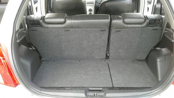 TOYOTA Yaris  ตัวTOP เกียร์ออโต้   ปี50