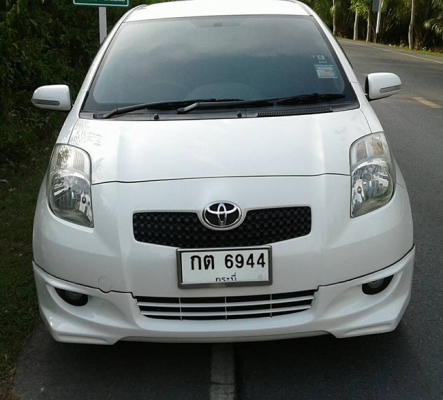 TOYOTA Yaris  ตัวTOP เกียร์ออโต้   ปี50