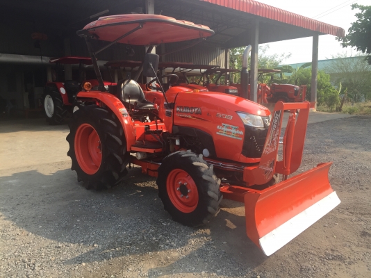 ขายรถไถคูโบต้า L3608(4WD)2เพลา ขายพร้อมอุปกรณ์ครบชุด สนใจติดต่อ 081-9136451 ค่ะ