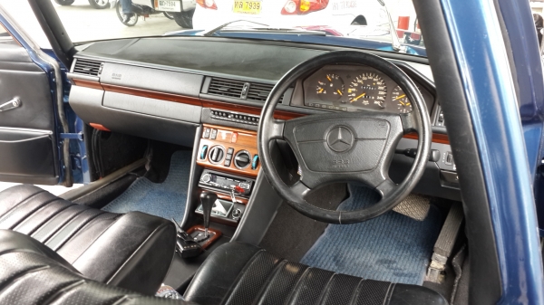 ขาย BENZ-280SE-W108 ติดต่อดูรถได้ครับ