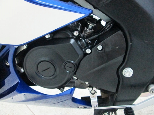 (โอนฟรี) ขาย Yamaha R15 รถปี 2015 ไมล์แท้ 7082 กม สภาพสวยเดิมๆ แรงด้วยขุมกำลัง 150CC บิดติดมือ มีกุญแท้ 2 ดอก (โอนฟรี) ขาย Yamaha R15 รถปี 2015 ไมล์แท้ 7082 กม สภาพสวยเดิมๆ แรงด้วยขุมกำลัง 150CC บิดติดมือ มีกุญแท้ 2 ดอก