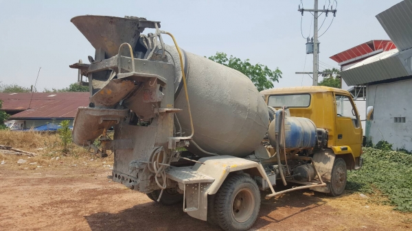 ขาย รถโม่ปูน 2.5 คิว 6 ล้อ FUSO เครื่อง 6D15 175 แรงม้า คัสซีดีไม่บวม พวงมาลัยพาวเวอร์ เอกสารใบอินวอยซ์ ราคาต่อรองได้ครับ