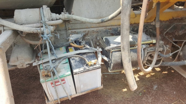 ขาย รถโม่ปูน 2.5 คิว 6 ล้อ FUSO เครื่อง 6D15 175 แรงม้า คัสซีดีไม่บวม พวงมาลัยพาวเวอร์ เอกสารใบอินวอยซ์ ราคาต่อรองได้ครับ