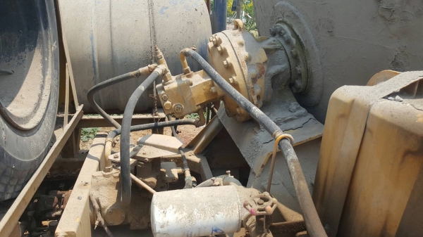 ขาย รถโม่ปูน 2.5 คิว 6 ล้อ FUSO เครื่อง 6D15 175 แรงม้า คัสซีดีไม่บวม พวงมาลัยพาวเวอร์ เอกสารใบอินวอยซ์ ราคาต่อรองได้ครับ