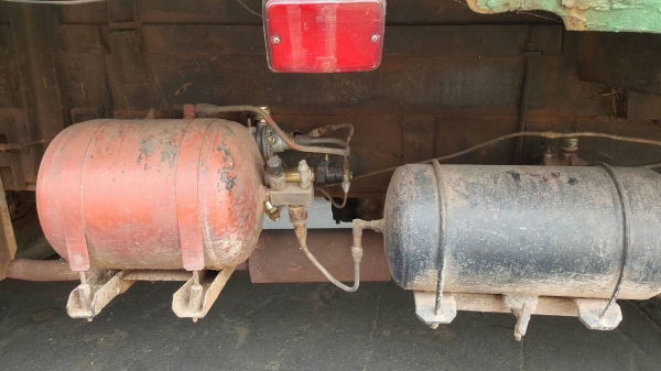 ขาย 10 ล้อ หัวยาวดั้ม 2 เพลา ช่วงล่างใหญ่จัมโบ้ เครื่อง HO7C 180 แรงม้า เกียร์ HO เบรคทิฟฟี่ สโลว์เกียร์กลาง คานหน้าใหญ่ พวงมาลัยพาวเวอร์ ทะเบียนครบพร้อมโอน ขาย 10 ล้อ หัวยาวดั้ม 2 เพลา ช่วงล่างใหญ่จัมโบ้ เครื่อง HO7C 180 แรงม้า เกียร์ HO เบรคทิฟฟี่ สโลว์เกียร์กลาง คานหน้าใหญ่ พวงมาลัยพาวเวอร์ ทะเบียนครบพร้อมโอน