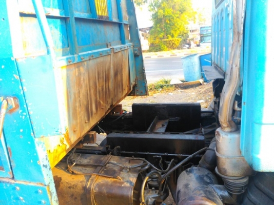 พร้อมติดเครนให้ขายรถบรรทุกหกล้ออีซูซู NKR เครื่อง4BE1-110 แรงม้าแน่นมากๆติดเครนทอดาโน่ 2.2 ตัน 3 ปลอ