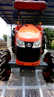 KUBOTA  L 4708 SP (4WD)  2 เพลา   สภาพใหม่สวยๆ   ชั่วโมงใช้   งานน้อย  สีเดิมทั้งคัน  พร้อมผาน24X6 และผาน22X4