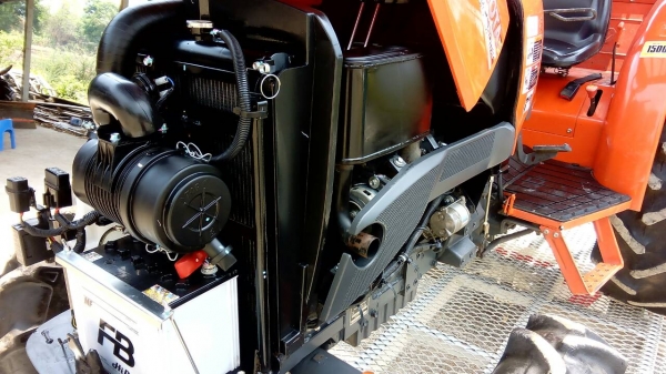 KUBOTA  L 4708 SP (4WD)  2 เพลา   สภาพใหม่สวยๆ   ชั่วโมงใช้   งานน้อย  สีเดิมทั้งคัน  พร้อมผาน24X6 และผาน22X4