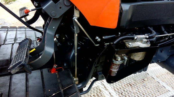 KUBOTA  L 4708 SP (4WD)  2 เพลา   สภาพใหม่สวยๆ   ชั่วโมงใช้   งานน้อย  สีเดิมทั้งคัน  พร้อมผาน24X6 และผาน22X4