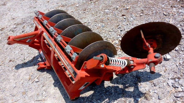 KUBOTA  L 4708 SP (4WD)  2 เพลา   สภาพใหม่สวยๆ   ชั่วโมงใช้   งานน้อย  สีเดิมทั้งคัน  พร้อมผาน24X6 และผาน22X4