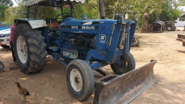 ขายรถไถแทรคเตอร์ ford รุ่นt3 เอกสารใบอินวอยซ์ อุปกรณ์ผานหลัง7 CMTใบดันหน้า สภาพพร้อมทำงานทุกวัน พ.เพาเวอร์