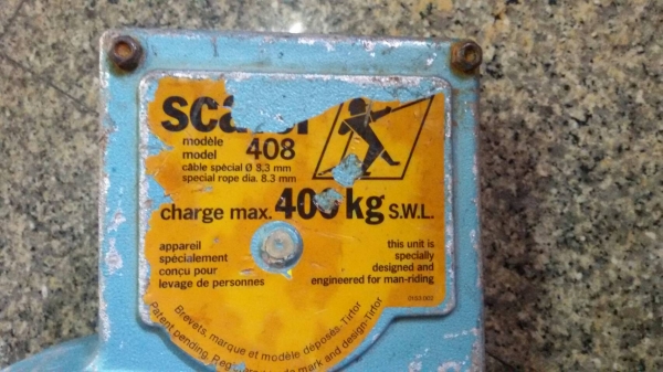 เครื่องดึงสลิง SCAFOR400  มือสอง