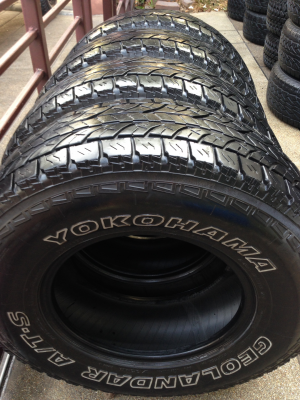 ยาง All Yokohama 30 9.5 R15 ปี13ดอกสวย พร้อมใช้งาน ราคาไม่แพง