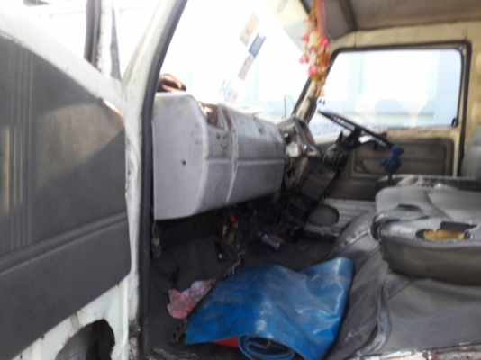 หกล้อ ฮีโน่ KM 779 WO4D117ช่วงยาว5.50ม รถห้าง สภาพดีสวยใช้วิ่งงานประจำ เล่มทะเบียนพร้อมโอน หกล้อ ฮีโน่ KM 779 WO4D117ช่วงยาว5.50ม รถห้าง สภาพดีสวยใช้วิ่งงานประจำ เล่มทะเบียนพร้อมโอน