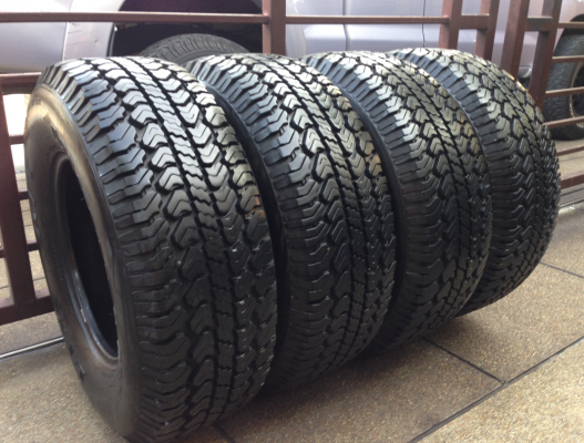 ยาง All Michelin 255 70 15 ปี13 ดอกเต็ม ไม่มีปะ ราคาไม่แพง