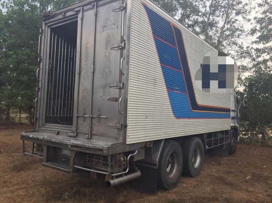 10 ล้อตู้เปียก 220 แรง HINO FL1JNLA รถปี 2549 ไมล์ 6 แสนกว่าโล เล่มทะเบียนพร้อม มีประกันชั้น 1 รถสวย