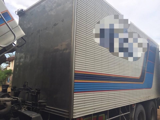 10 ล้อตู้เปียก 220 แรง HINO FL1JNLA รถปี 2549 ไมล์ 6 แสนกว่าโล เล่มทะเบียนพร้อม มีประกันชั้น 1 รถสวย