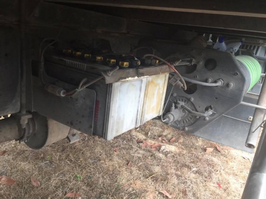 10 ล้อตู้เปียก 220 แรง HINO FL1JNLA รถปี 2549 ไมล์ 6 แสนกว่าโล เล่มทะเบียนพร้อม มีประกันชั้น 1 รถสวย