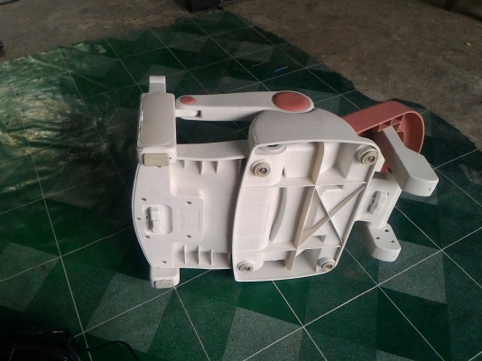 ชุดอุปกรณ์อาบน้ำให้เด็กทารก เป็นอุปกรณ์ช่วยจากญี่ปุ่น ปรับองศาการอาบได้ จะนั่ง หรืออาบอาบ