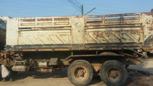 10 ล้อดั้มนางฟ้าแท้ 240 แรง FXZ23NFPF R. รถดีแต่สีไม่สวย บอดี้ไม่สวย