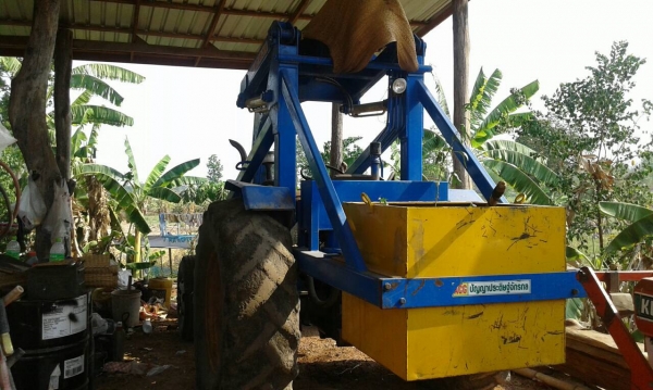 ขาย รถคีบอ้อย FORD 5000 ติดคีบ ปัญญาประดิษฐ์จักรกล ใช้งานแค่ปีเดียว เครื่องดี ปั้มดี รถใช้งานได้ดี เอกสารใบซื้อขาย ราคาต่อรองได้