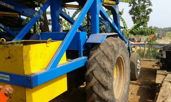 ขาย รถคีบอ้อย FORD 5000 ติดคีบ ปัญญาประดิษฐ์จักรกล ใช้งานแค่ปีเดียว เครื่องดี ปั้มดี รถใช้งานได้ดี เอกสารใบซื้อขาย ราคาต่อรองได้