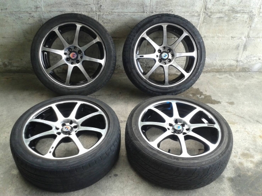 ล้อแม็ก17นิ้ว4รู100/114 พร้อมยาง สวยๆ 4 ล้อ ราคา 6900 บาท