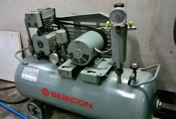 **ขายถูกๆครับ**ปั้มลมฮิตาชิ เบบิคอน(hitachi-bebicon) 1 แรง มือสองจากญี่ปุ่น มีดักน้ำ-เรกกูเลเตอร์ แน่นๆเงียบ ทดสอบเรียบร้อยทุกระบบใช้งานได้ดีครับ