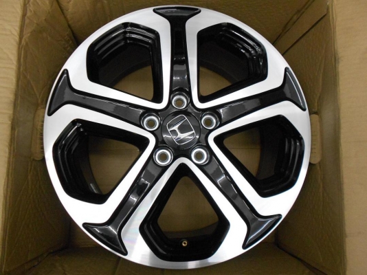 ล้อแม็กเปล่า Honda HRV ขอบ 17 ถอดป้ายแดง สวย ไร้ริ้วรอย ทั้งชุด 12,500.- /เทิร์นได้ ใส่ฟรีค่ะ