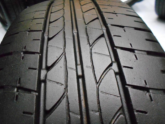 ยาง Bridgestone B250 185/65/15 ผลิตปี 2014 ดอกสวย พร้อมใช้ ทั้งชุด 2800.-/ใส่ ถ่วงฟรีค่ะ