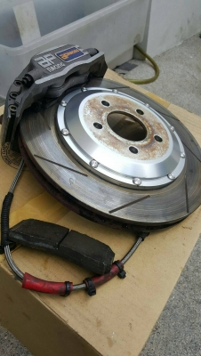 ขายเบรค  AP พร้อมจาน320 มม ผ้าเบรคกับจานยังหนามาก ราคา 40000 บาท