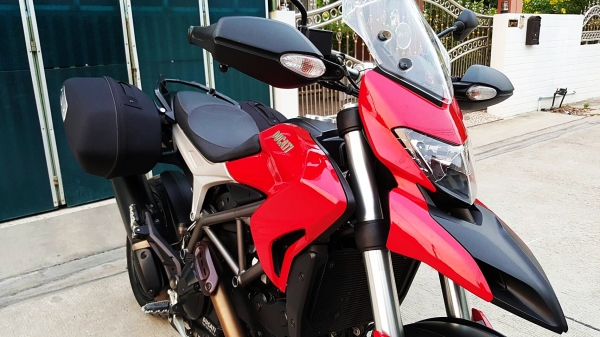 ขาย Ducati Hyperstrada 821 ปี 2014 สภาพสวยมากหล่อเลย