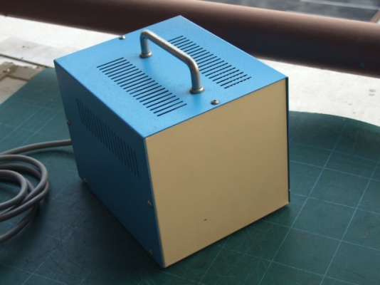 หม้อแปลงไฟจาก 220v ==> 100v / 117v ขนาด 1500W (1.5KVA) ของ TOYOZUMI (TOYODEN) Japan