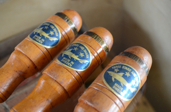 ขายสิ่วฉลามสามดาวMade in Sweden.ขนาด1 1/4" งานใหม่เก่าเก็บด้ามไม้