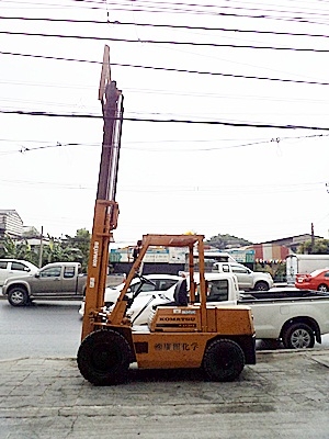 ขายรถยกโคมัสสึ 3 ตัน เครื่องดีเซลอีซูซุ กระบอกคุ่ เสาสูง 4 เมตร พวงมาลัยเพาเว่อร์ สีเดิมจากนอก นำเข้าจากญี่ปุ่น ใช้งานได้ทันที ขายรถยกโคมัสสึ 3 ตัน เครื่องดีเซลอีซูซุ กระบอกคุ่ เสาสูง 4 เมตร พวงมาลัยเพาเว่อร์ สีเดิมจากนอก นำเข้าจากญี่ปุ่น ใช้งานได้ทันที