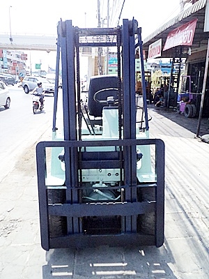 ขายรถยกมิตซูบิชิ 1.5 ตัน เครื่องดีเซล กระบอกคู่ เสาสูง 3 เมตร พวงมาลัยเพาเว่อร์ นำเข้าจากญี่ปุ่น ใช้งานได้ทันที ขายรถยกมิตซูบิชิ 1.5 ตัน เครื่องดีเซล กระบอกคู่ เสาสูง 3 เมตร พวงมาลัยเพาเว่อร์ นำเข้าจากญี่ปุ่น ใช้งานได้ทันที