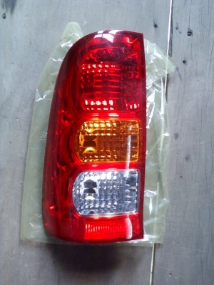 **ลงราคาผิดครับ สนใจไฟท้ายเดิมๆ ของวีโก้ แถมหลอดไฟ 1 คู่ สักชุดมั้ยครับ............. **ลงราคาผิดครับ สนใจไฟท้ายเดิมๆ ของวีโก้ แถมหลอดไฟ 1 คู่ สักชุดมั้ยครับ.............