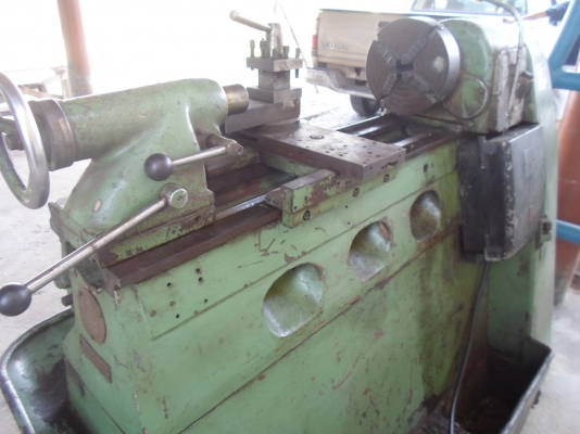 แท่นกลึง 3.5 ฟุต อังกฤษ  2 เพลา เกียร์บล็อก  37,000