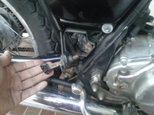 ***ขาย sr 400 เดิมๆประกอบใหม่**เลขเต็ม**เครื่องดีจัดใสปิ้งเลยมาดู 0858730704 ohm คอนหวัน **64000