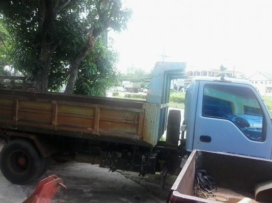 ขายหกล้อ 120 ฝาขาว รถสวย  สภาพดี